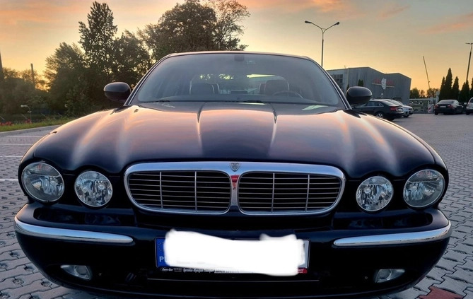 Jaguar XJ cena 54900 przebieg: 220000, rok produkcji 2003 z Poznań małe 407